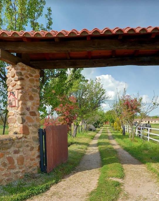 Granja De Cantarinas Ciudad-Rodrigo Extérieur photo